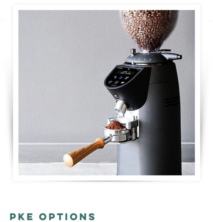 ⁦طاحونة كومباك بي كي إي بالميزان PKE لون أسود⁩ - الصورة ⁦6⁩